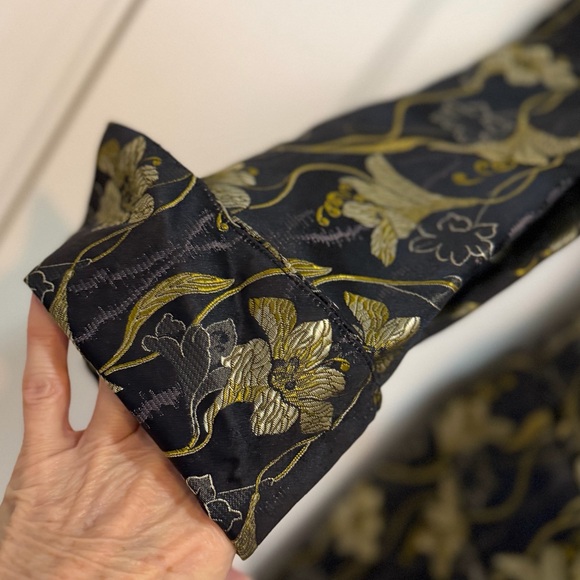 Victor Costa Gorgeous Black and Gold Floral Jacquard Brocade Coat, Size M - Picture 6 of 9